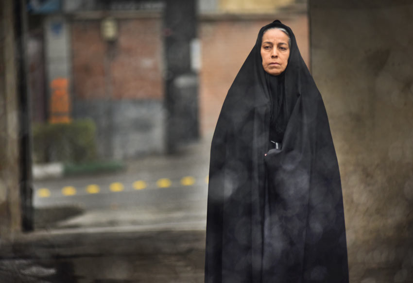 سهیلا رضوی در صحنه فیلم سینمایی خانه‌ای در‌ خیابان چهل‌ و یکم