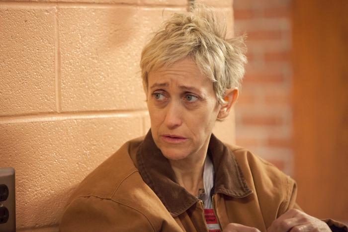 Constance Shulman در صحنه سریال تلویزیونی نارنجی سیاه، جدید است