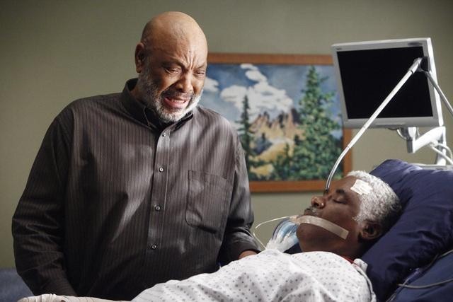 James Avery در صحنه سریال تلویزیونی آناتومی گری