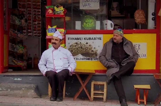 Cengiz Bozkurt در صحنه فیلم سینمایی لیلی و مجنون به همراه Ahmet Mümtaz Taylan