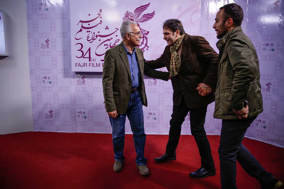 عبدالله اسکندری در فرش قرمز فیلم سینمایی لانتوری به همراه رضا درمیشیان