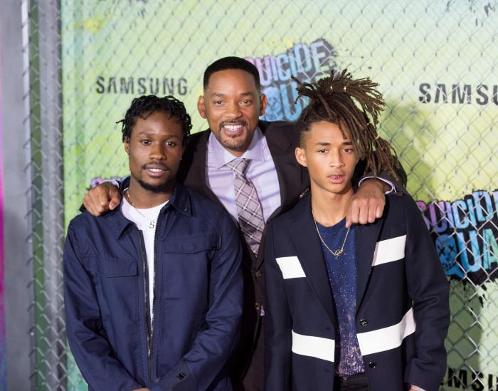 Shameik Moore در صحنه فیلم سینمایی جوخه انتحار به همراه Jaden Smith و ویل اسمیت