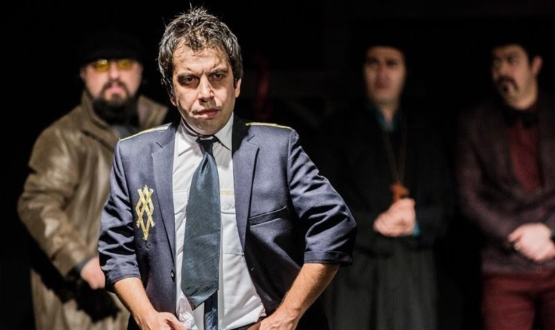  تئاتر کمدی اتفاقات به کارگردانی میثم عبدی