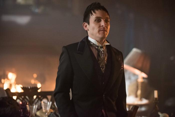 Robin Lord Taylor در صحنه سریال تلویزیونی گاتهام