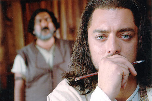 بهرام رادان در صحنه فیلم سینمایی راه آبی ابریشم