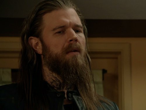 Ryan Hurst در صحنه سریال تلویزیونی فرزندان آشوب