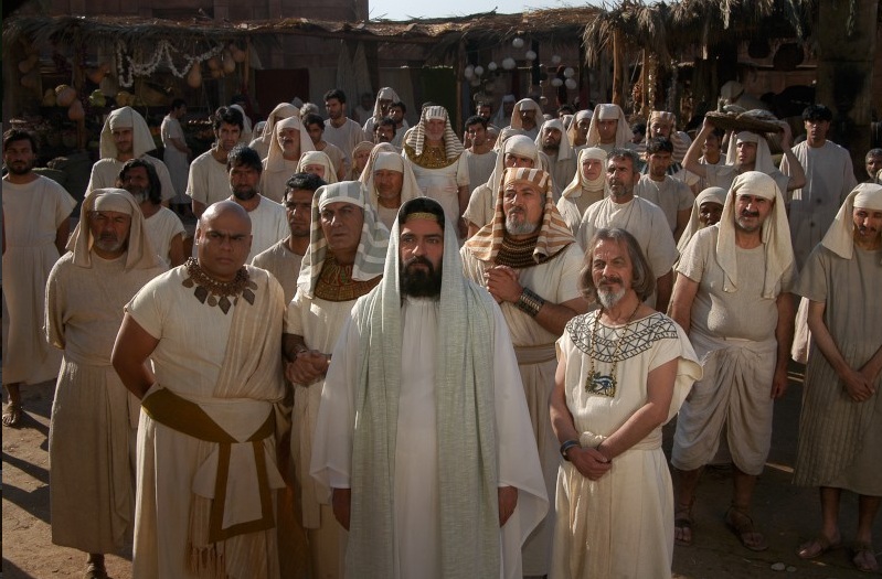 اردلان شجاع‌کاوه در صحنه سریال تلویزیونی یوسف پیامبر
