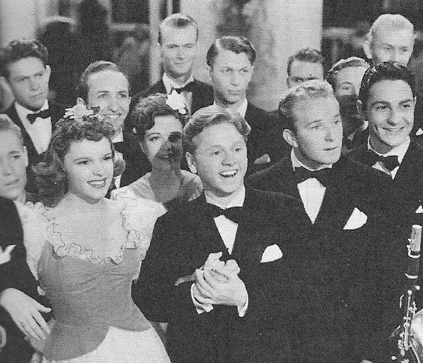 Sidney Miller در صحنه فیلم سینمایی Strike Up the Band به همراه جودی گارلند، Larry Nunn، Mickey Rooney و William Tracy