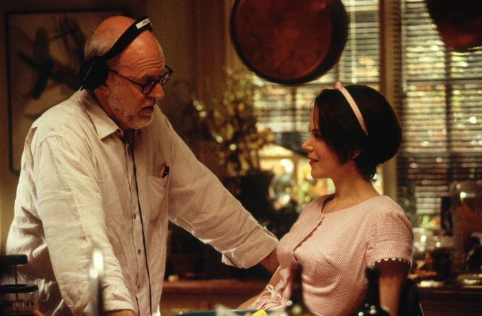 فرانک اوز در صحنه فیلم سینمایی The Stepford Wives به همراه نیکول کیدمن