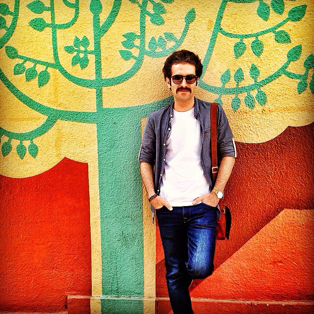 تصویری شخصی از هوتن شکیبا، بازیگر و گوینده سینما و تلویزیون