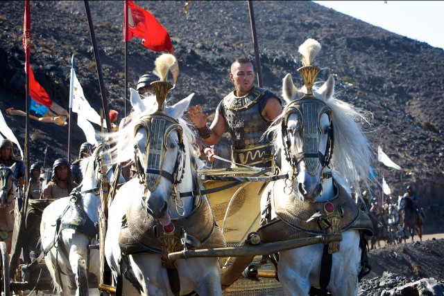جوئل ادگورتون در صحنه فیلم سینمایی اکسودوس:خدایان و پادشاهان