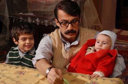  سریال تلویزیونی سرزمین مادری به کارگردانی کمال تبریزی