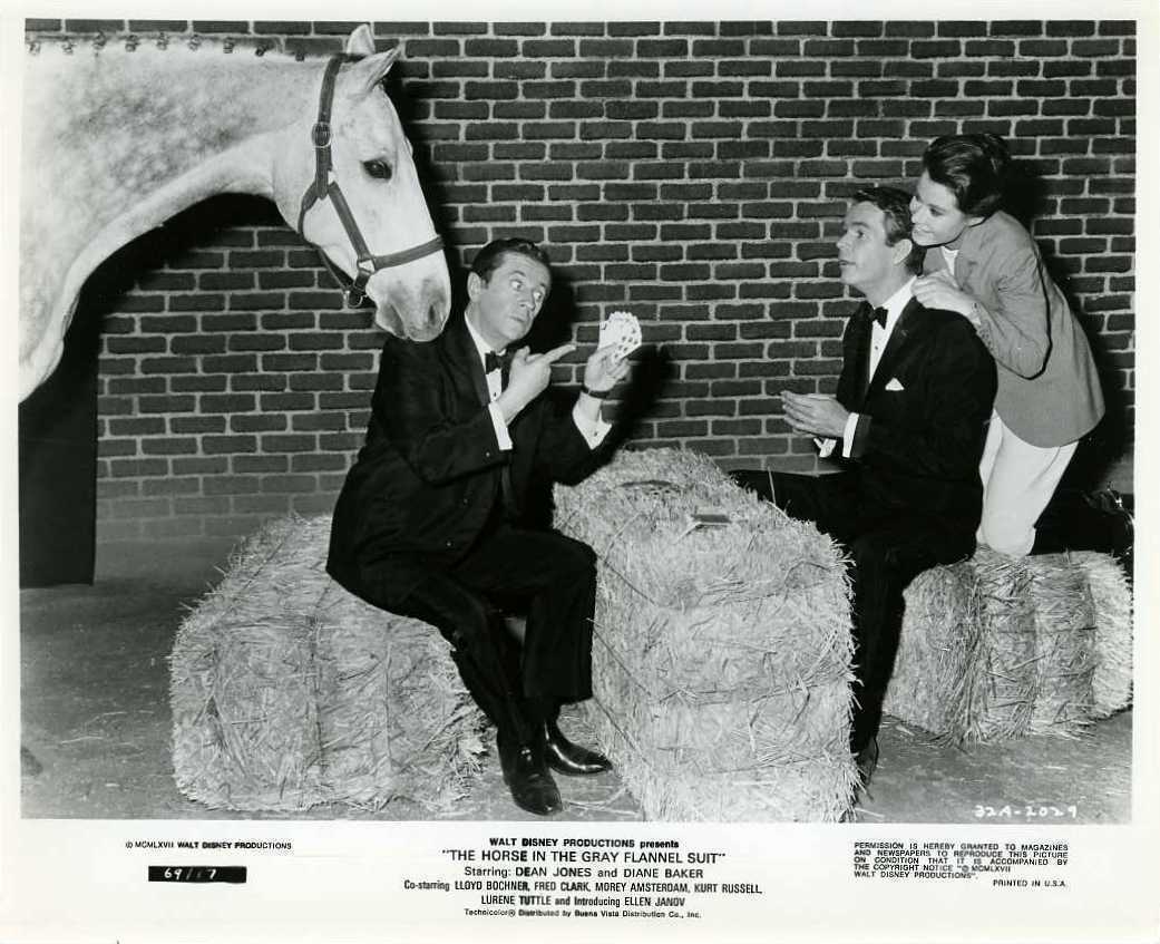 Diane Baker در صحنه فیلم سینمایی The Horse in the Gray Flannel Suit به همراه Dean Jones و Morey Amsterdam