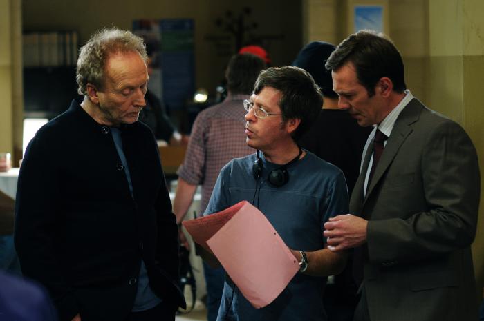 Kevin Greutert در صحنه فیلم سینمایی اره ۶ به همراه Tobin Bell و Peter Outerbridge