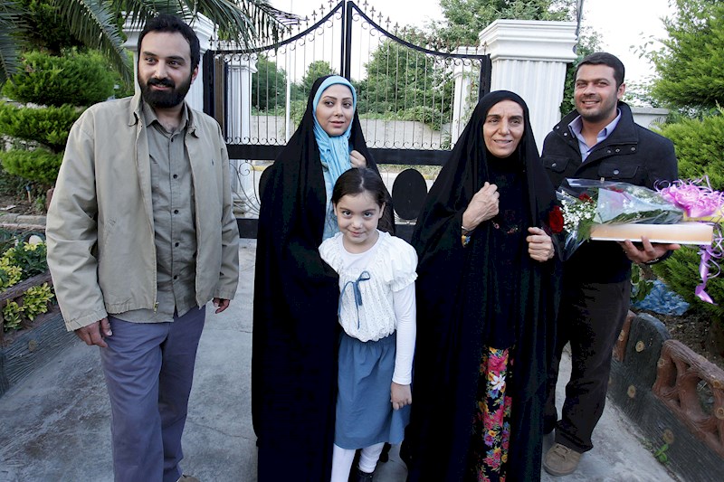 مریم سلطانی در صحنه سریال تلویزیونی دولت مخفی به همراه پژمان بازغی، مریم بوبانی و کاوه خداشناس