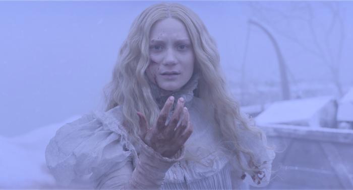 میا واشیکوفسکا در صحنه فیلم سینمایی قله ای به رنگ خون