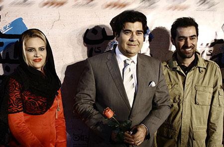 سید‌شهاب حسینی در اکران افتتاحیه فیلم سینمایی ساکن طبقه وسط به همراه تینا پاکروان