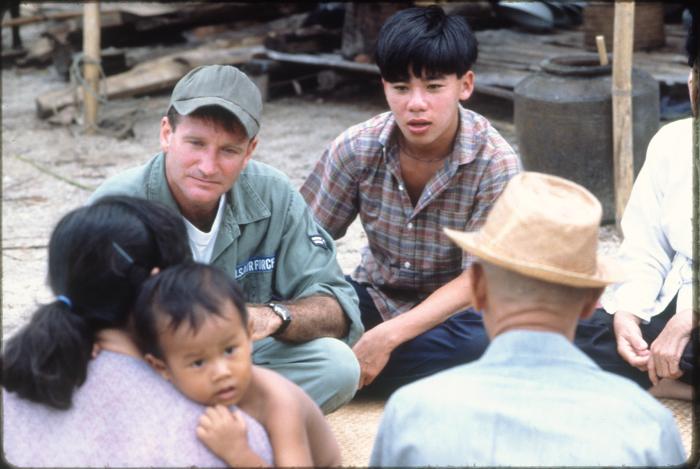  فیلم سینمایی صبح بخیر، ویتنام با حضور رابین ویلیامز و Tung Thanh Tran
