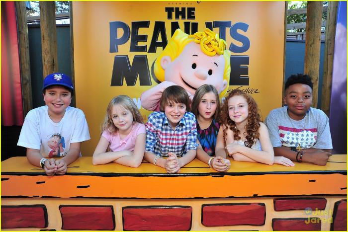 Mariel Sheets در صحنه فیلم سینمایی Snoopy and Charlie Brown: The Peanuts Movie به همراه Hadley Belle Miller، Alexander Garfin، Noah Schnapp و Francesca Capaldi
