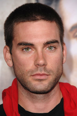 Drew Fuller در صحنه فیلم سینمایی اقدام مقتضی