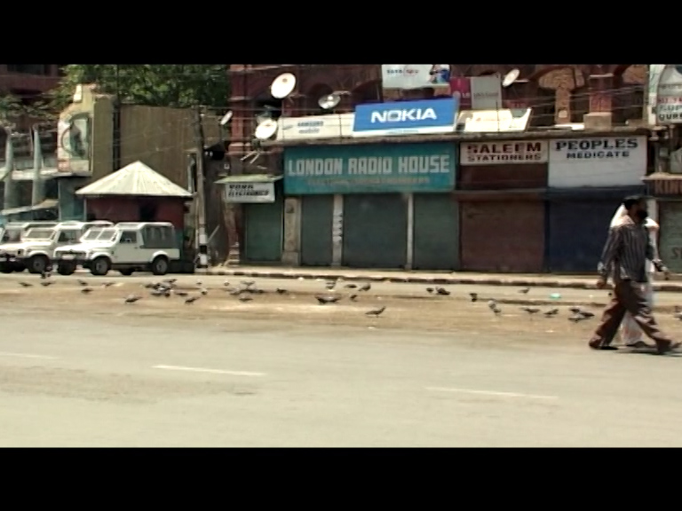  فیلم سینمایی به پشت تابلو نگاه کن به کارگردانی محسن برمهانی