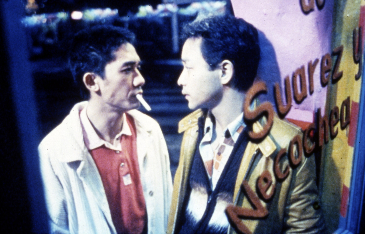 Leslie Cheung در صحنه فیلم سینمایی Happy Together به همراه Tony Chiu Wai Leung