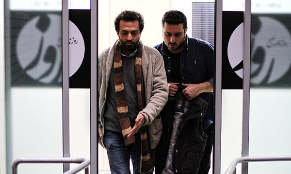 محسن کیایی در صحنه فیلم سینمایی یک روز بخصوص به همراه مصطفی زمانی