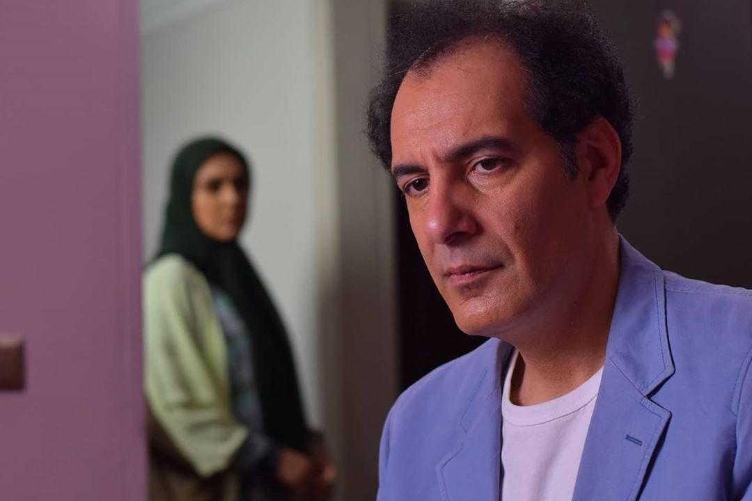 شیوا ابراهیمی در صحنه سریال تلویزیونی سرگذشت به همراه بهنام تشکر