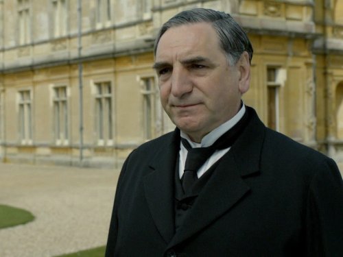 Jim Carter در صحنه سریال تلویزیونی دانتون ابی