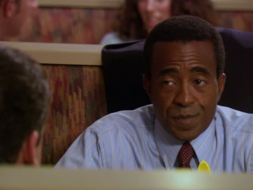 Tim Meadows در صحنه سریال تلویزیونی اداره