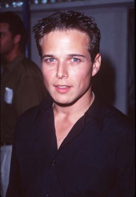 Scott Wolf در صحنه فیلم سینمایی جی.آی. جین