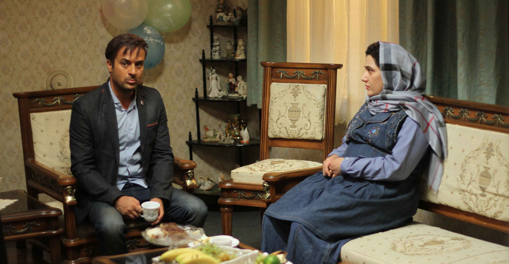 احمد مهران‌فر در صحنه فیلم سینمایی هفت ماهگی به همراه باران کوثری