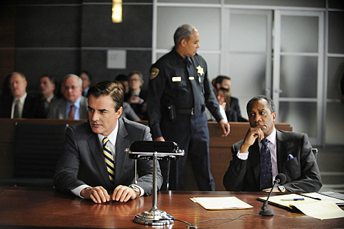 جو مورتون در صحنه سریال تلویزیونی همسر خوب به همراه Chris Noth