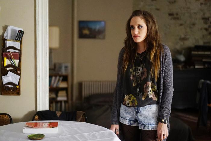 Carly Chaikin در صحنه سریال تلویزیونی آقای ربات