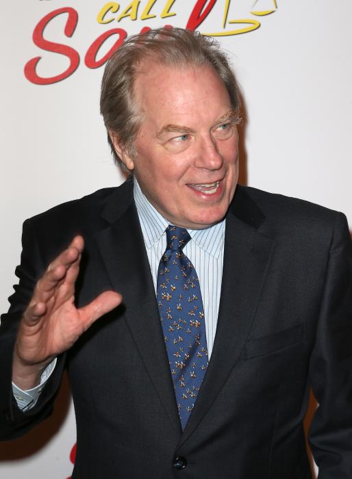 Michael McKean در صحنه سریال تلویزیونی بهتره با سال تماس بگیری