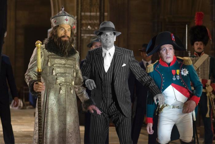 Christopher Guest در صحنه فیلم سینمایی شب در موزه: نبرد اسمیتسونین به همراه جان برنتال و Alain Chabat