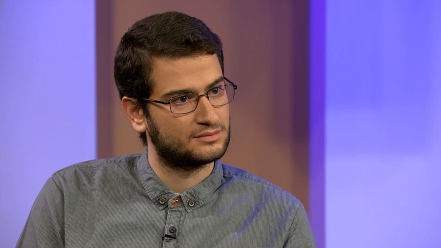  برنامه تلویزیونی قرار به کارگردانی ندارد