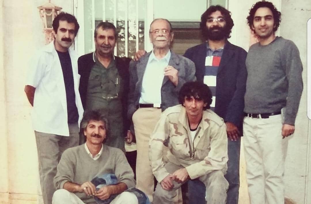 تصویری از علی شیرمحمدی، تهیه کننده و مدیر تولید سینما و تلویزیون در پشت صحنه یکی از آثارش