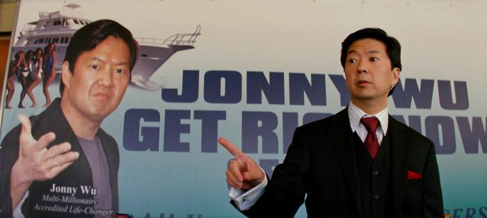 Ken Jeong در صحنه فیلم سینمایی رنج و گنج