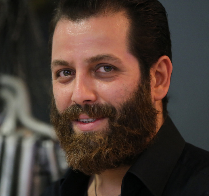 اکران افتتاحیه فیلم سینمایی ربوده شده به کارگردانی بیژن میرباقری