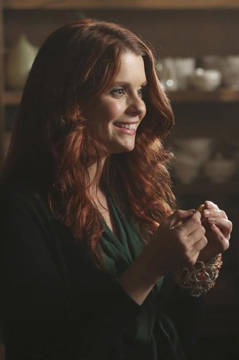 JoAnna Garcia Swisher در صحنه سریال تلویزیونی روزی روزگاری