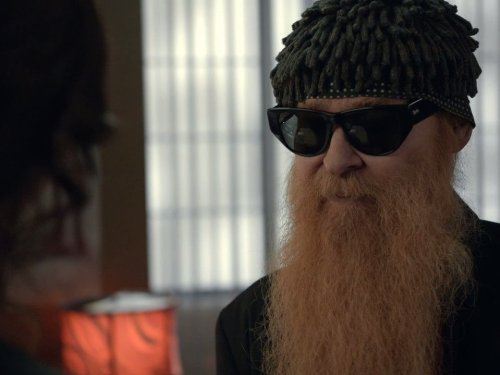 Billy Gibbons در صحنه سریال تلویزیونی استخوان ها