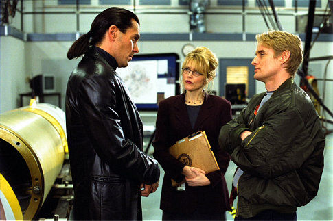 Lynda Boyd در صحنه فیلم سینمایی جاسوس به همراه Gary Cole و Owen Wilson