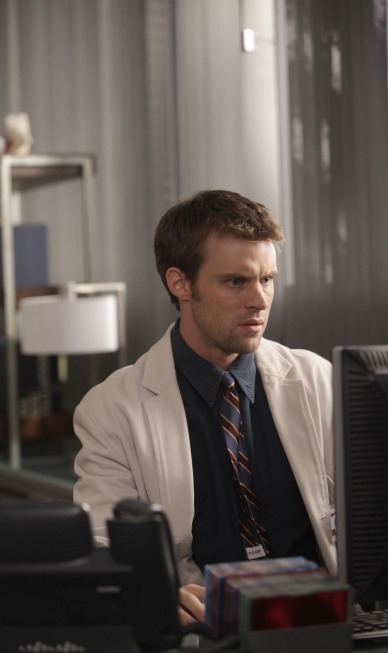 Jesse Spencer در صحنه سریال تلویزیونی دکتر هاوس