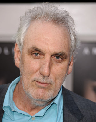 Phillip Noyce در صحنه فیلم سینمایی سالت