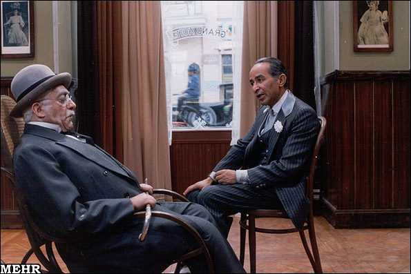  سریال تلویزیونی هزار دستان به کارگردانی علی حاتمی