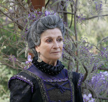  سریال تلویزیونی La Doña به کارگردانی Vicente Sabatini