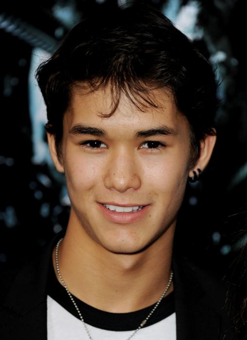 Booboo Stewart در صحنه فیلم سینمایی مقصد نهایی ۵