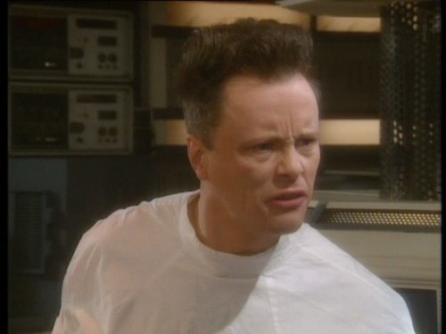 Robert Llewellyn در صحنه سریال تلویزیونی Red Dwarf