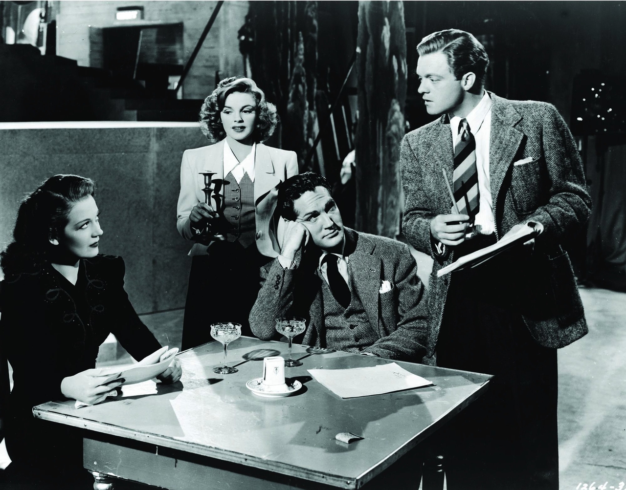 Van Heflin در صحنه فیلم سینمایی Presenting Lily Mars به همراه جودی گارلند، William Tannen و Mártha Eggerth